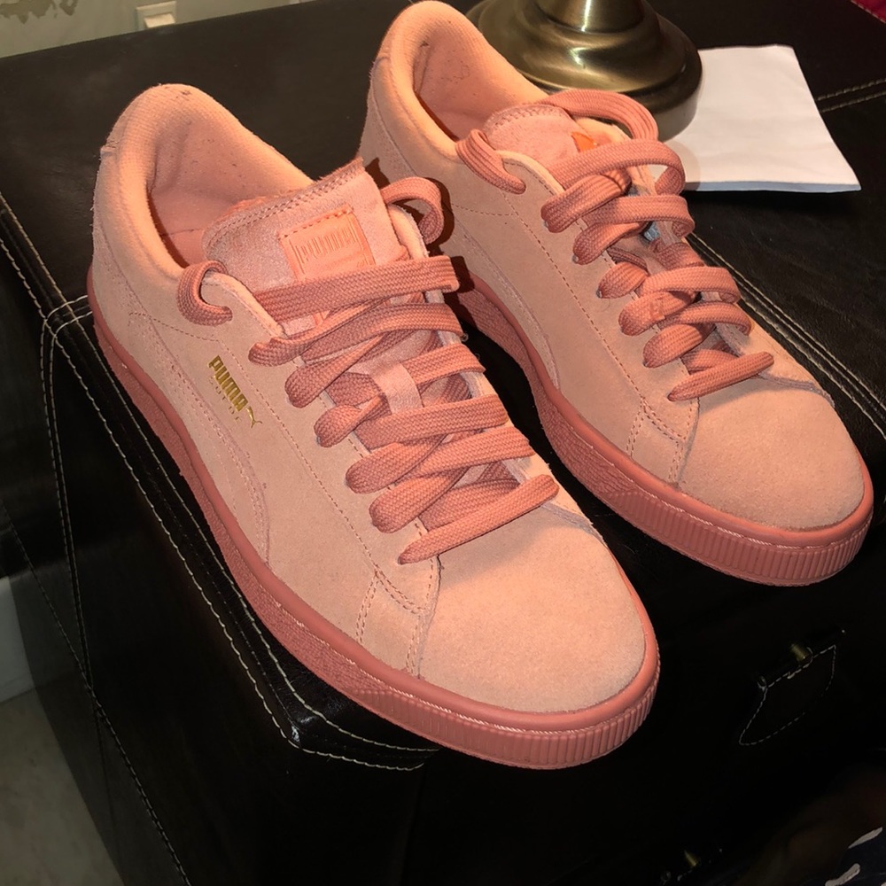 Women’s Puma Sneakers